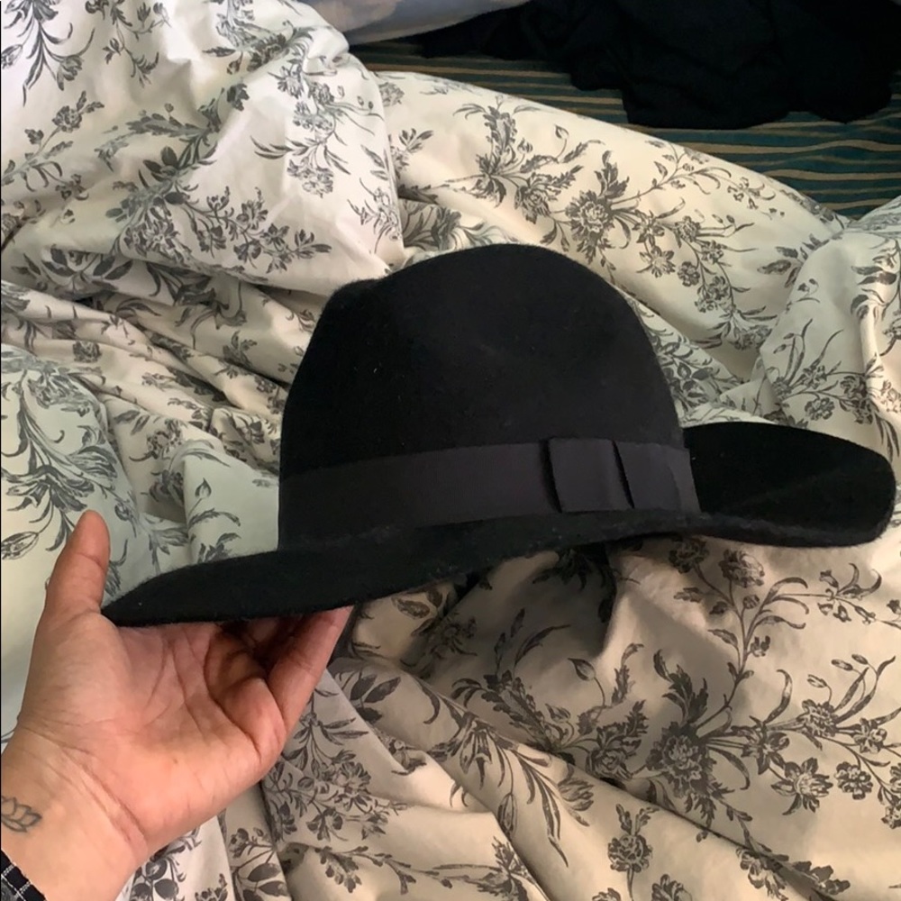 Kendall and Kylie Hat